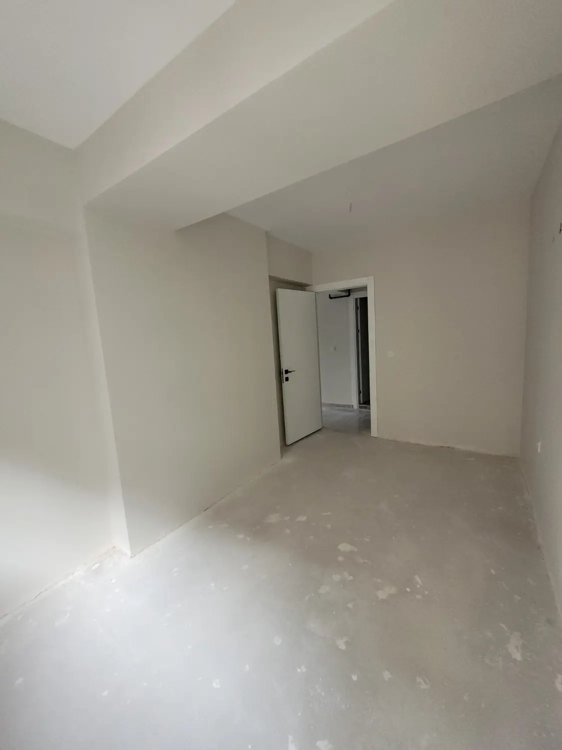 CANLI YAŞAMIN MERKEZİ BAYRAKLI MANSUROĞLU'NDA SATILIK 3+1 DAİRE