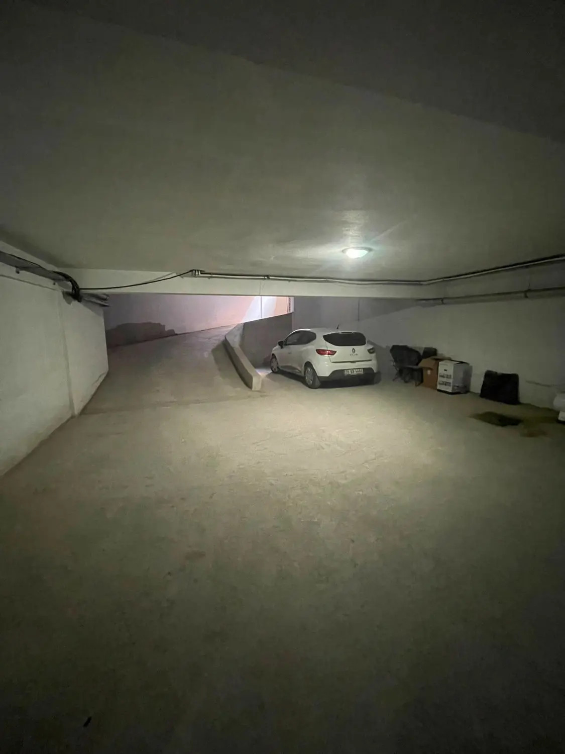 KARŞIYAKA YALI MAHALLESI 3+1 / 27 M2 TERASLI / ÇATI DUBLEKS SATILIK DAIRE