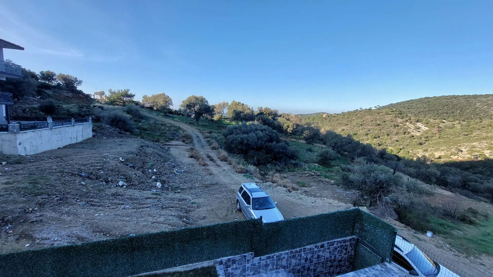 YENIFOÇA SAZLICA'DA ÇELIK KONSTRÜKSIYON SATILIK DUBLEKS YAZLIK