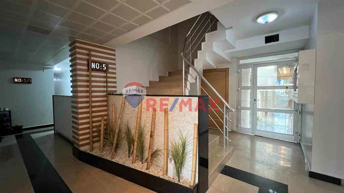 BORNOVA EGE ÜNIVERSITESI VE FORUM AVM YAKINI 1+1 EŞYALI KIRALIK DAIRE